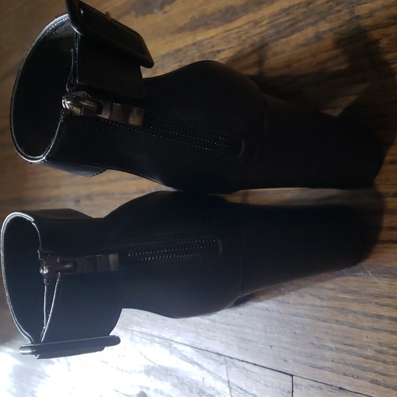 Rouge Helium Black Block Heels with Buckle and Zipper Back - Picture 7 of 16